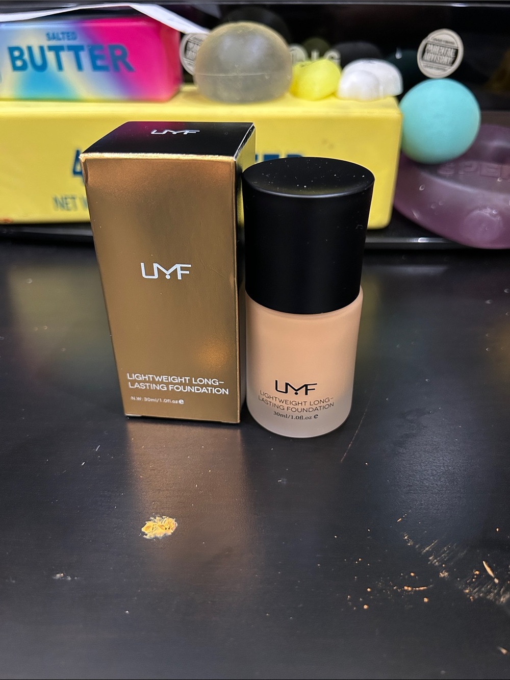Lightweight Long-Lasting Foundation - Gold